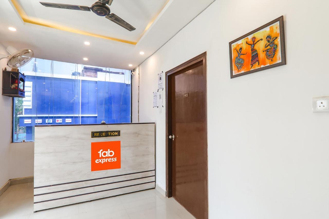 Fabexpress Elite Inn ปัฏนา ภายนอก รูปภาพ